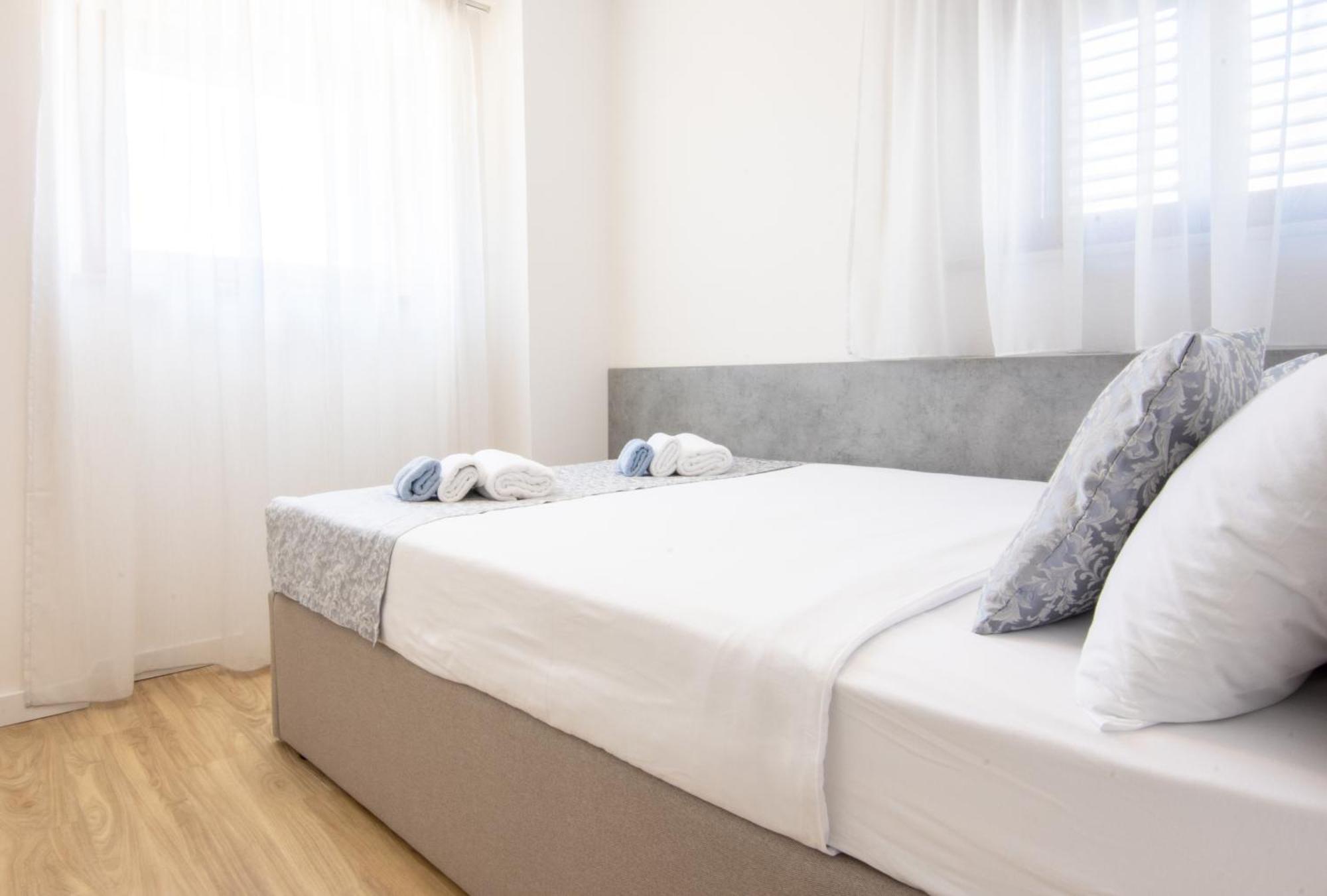 Bed & Breakfast Portun In The Center Baska Voda Luaran gambar