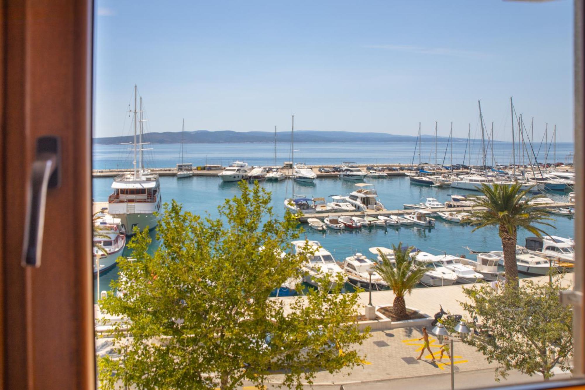 Bed & Breakfast Portun In The Center Baska Voda Luaran gambar