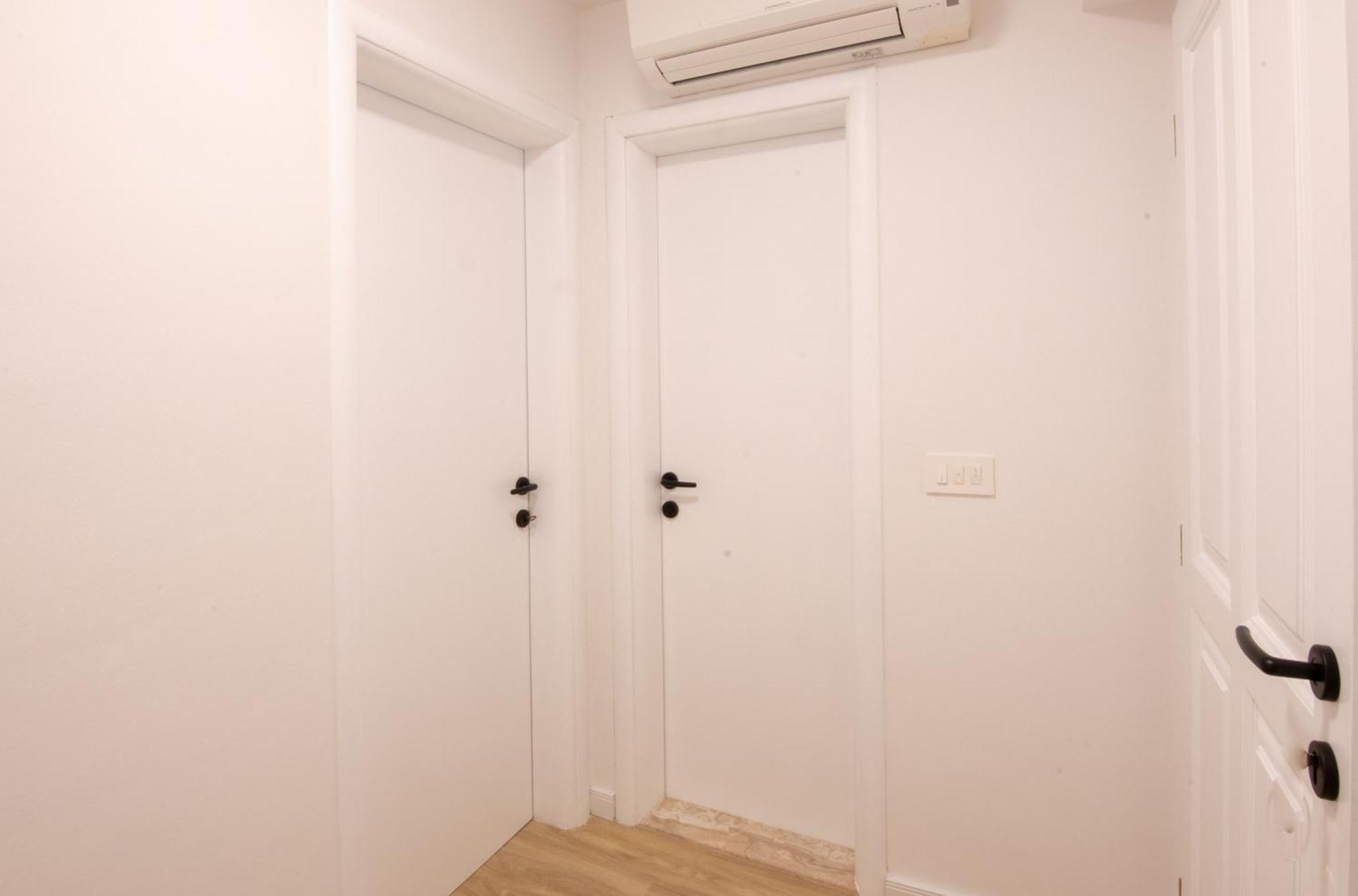 Bed & Breakfast Portun In The Center Baska Voda Luaran gambar