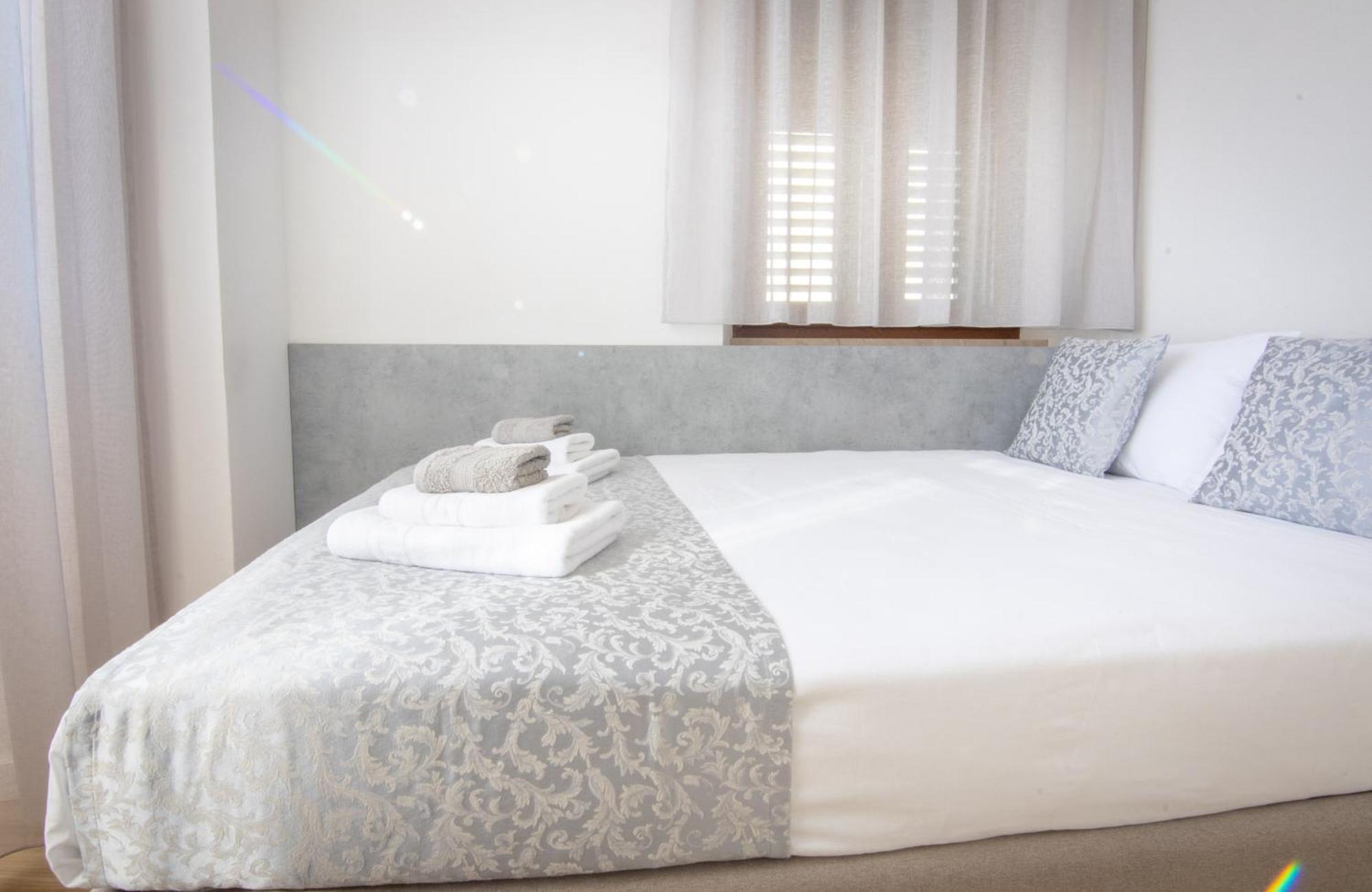 Bed & Breakfast Portun In The Center Baska Voda Luaran gambar