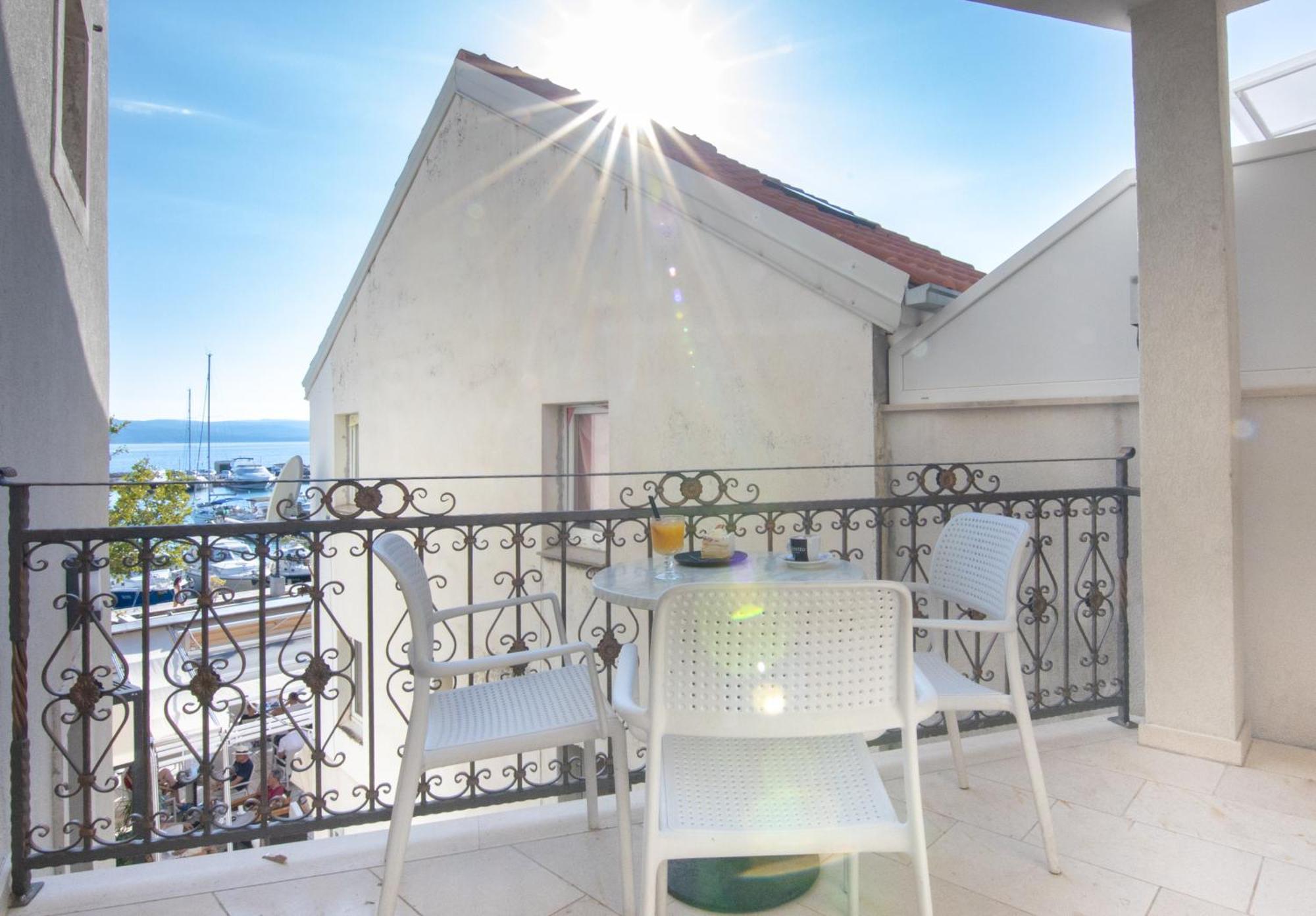 Bed & Breakfast Portun In The Center Baska Voda Luaran gambar